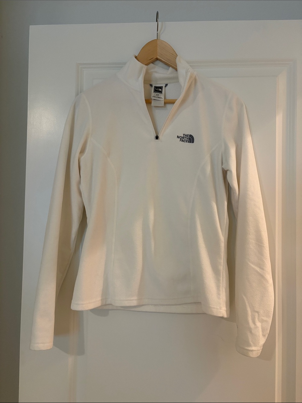 The North Face Women's Cream Quarter-Zip Fleece Pullover